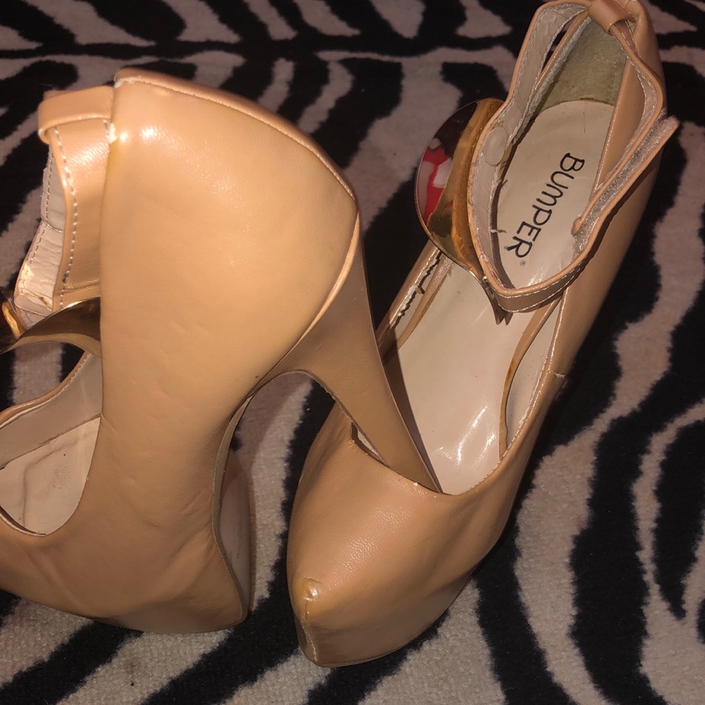 Tan platform heel
